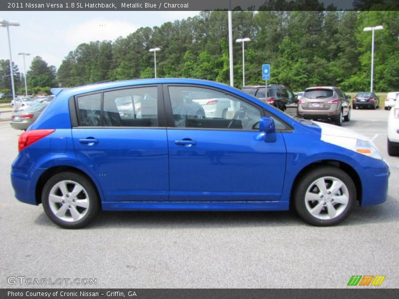  2011 Versa 1.8 SL Hatchback Metallic Blue