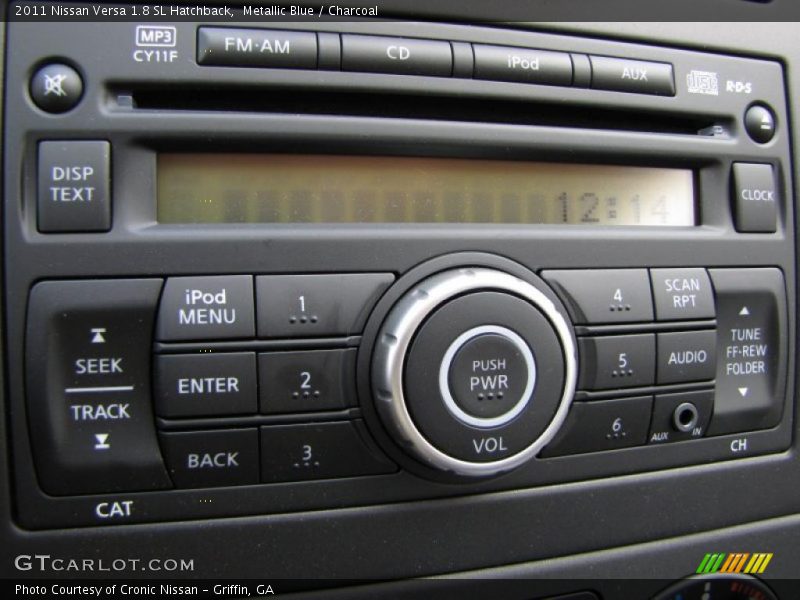 Controls of 2011 Versa 1.8 SL Hatchback