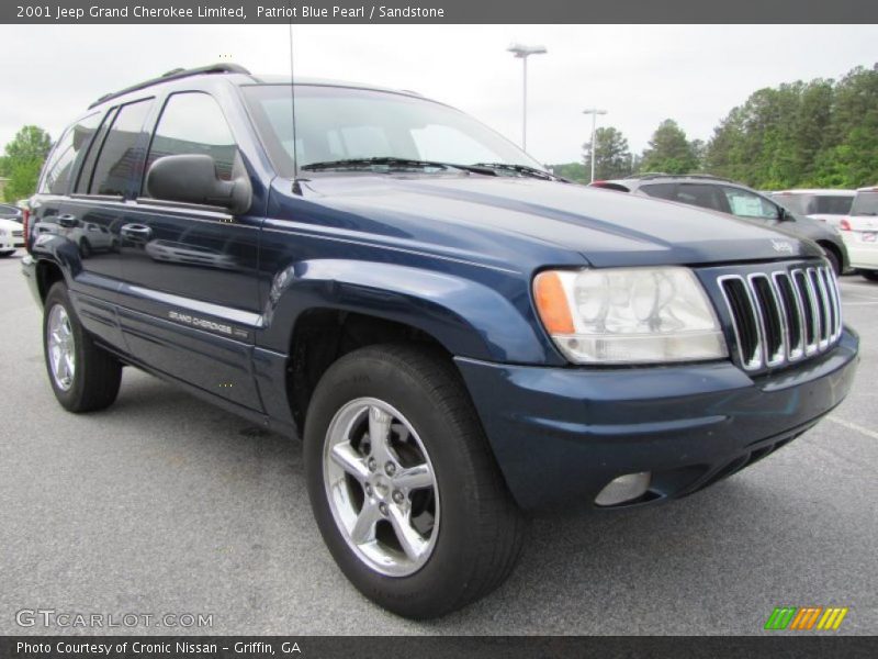 Front 3/4 View of 2001 Grand Cherokee Limited