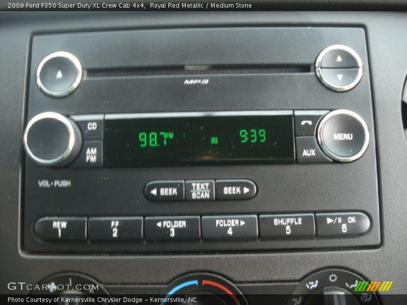 Controls of 2009 F350 Super Duty XL Crew Cab 4x4