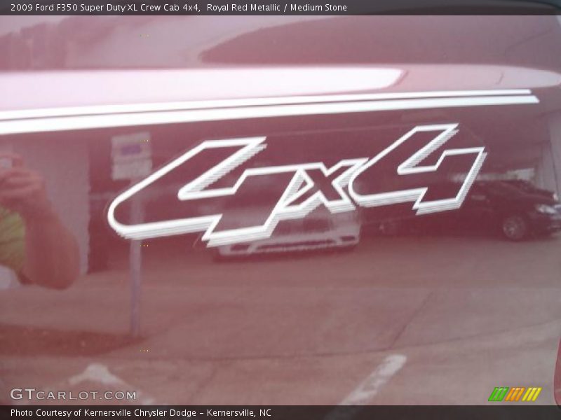  2009 F350 Super Duty XL Crew Cab 4x4 Logo