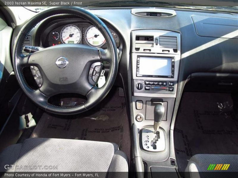 Super Black / Frost 2003 Nissan Maxima SE