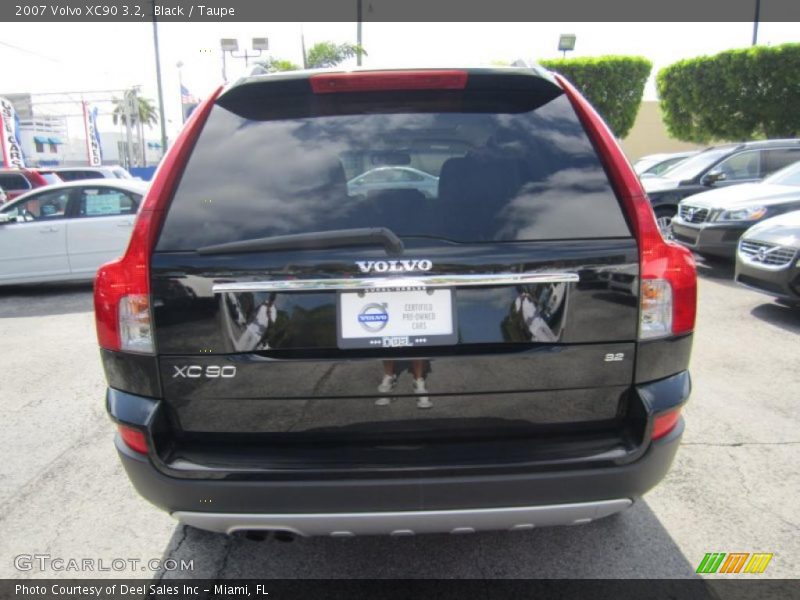 Black / Taupe 2007 Volvo XC90 3.2