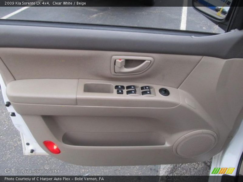 Clear White / Beige 2009 Kia Sorento LX 4x4