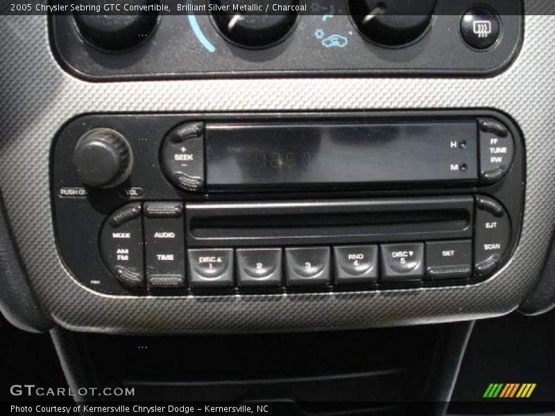Controls of 2005 Sebring GTC Convertible