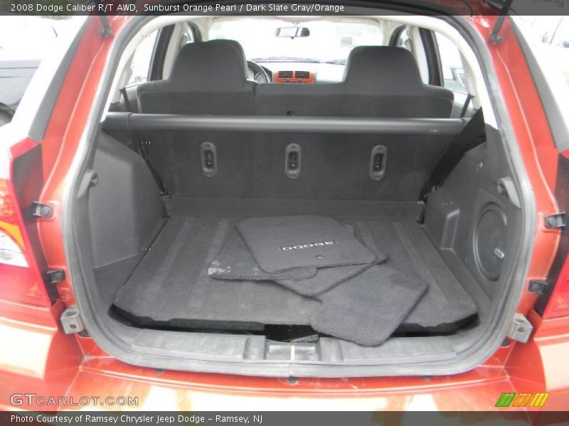  2008 Caliber R/T AWD Trunk