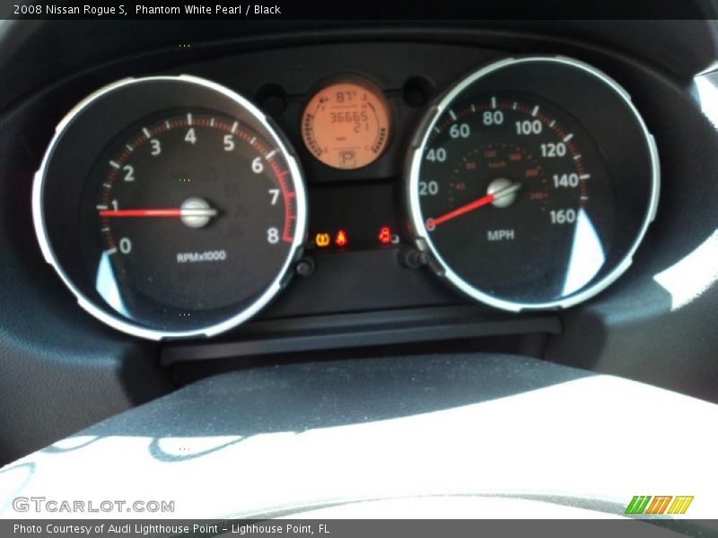 Phantom White Pearl / Black 2008 Nissan Rogue S