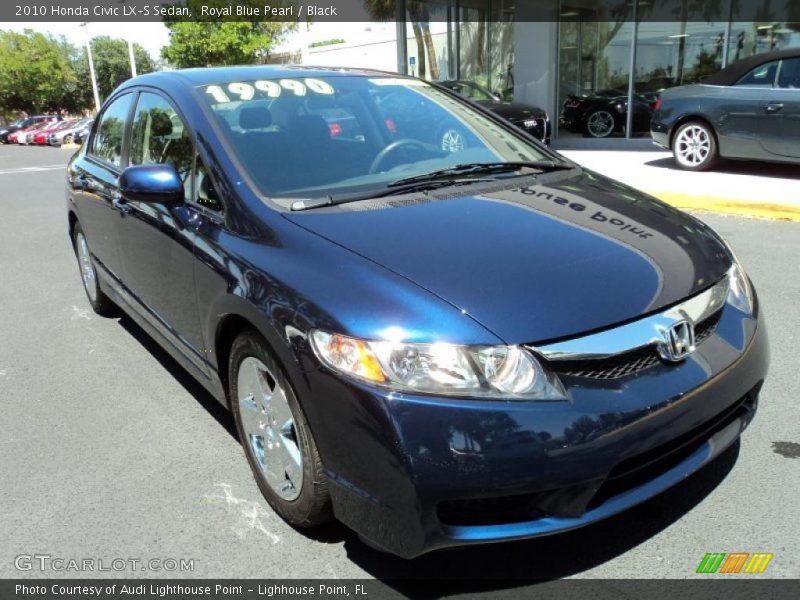 Front 3/4 View of 2010 Civic LX-S Sedan