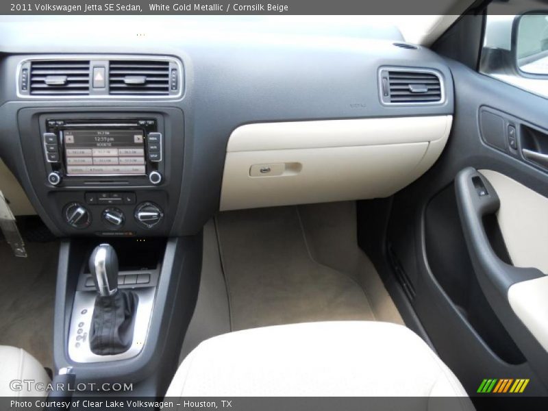 White Gold Metallic / Cornsilk Beige 2011 Volkswagen Jetta SE Sedan