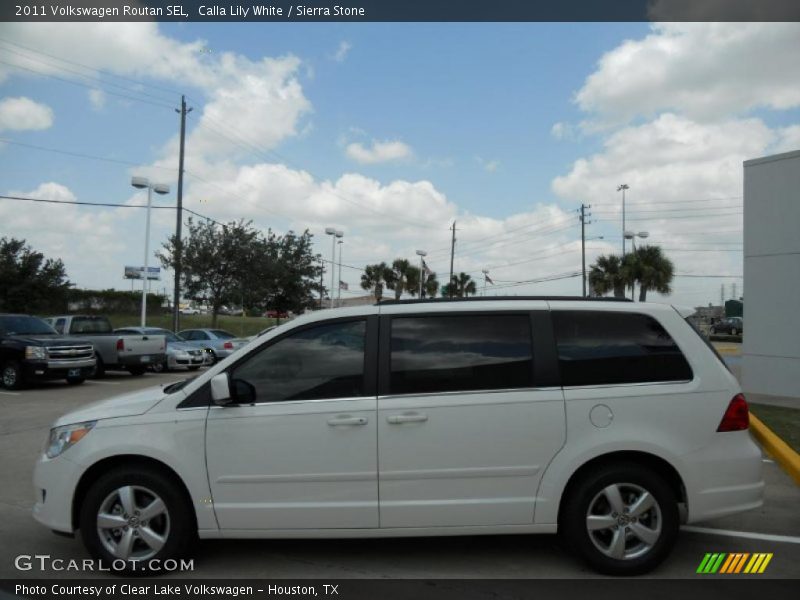 Calla Lily White / Sierra Stone 2011 Volkswagen Routan SEL