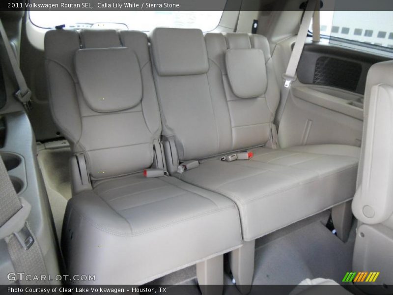 Calla Lily White / Sierra Stone 2011 Volkswagen Routan SEL