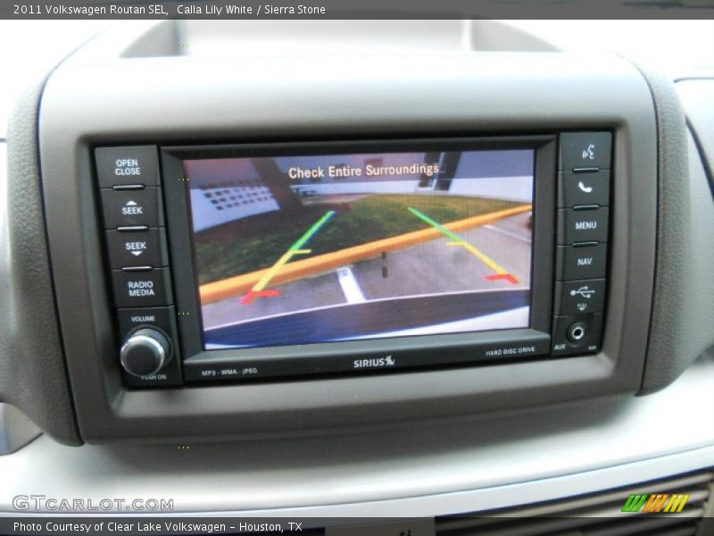 Calla Lily White / Sierra Stone 2011 Volkswagen Routan SEL