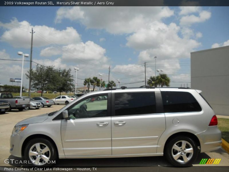 Mercury Sliver Metallic / Aero Grey 2009 Volkswagen Routan SEL