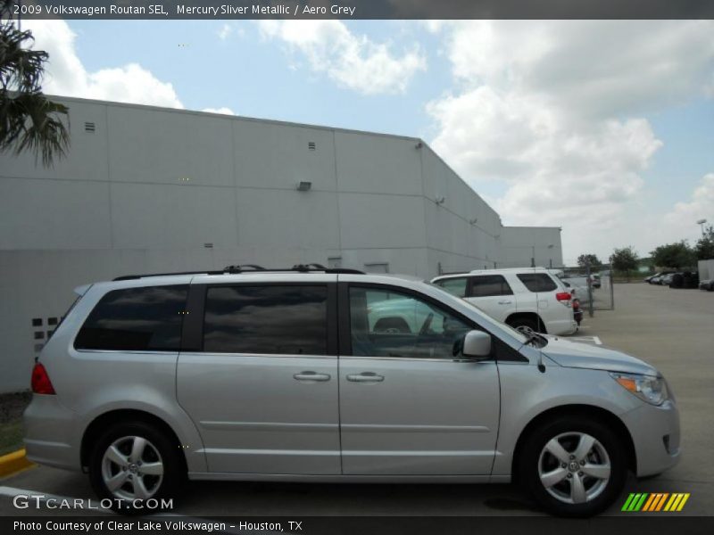 Mercury Sliver Metallic / Aero Grey 2009 Volkswagen Routan SEL