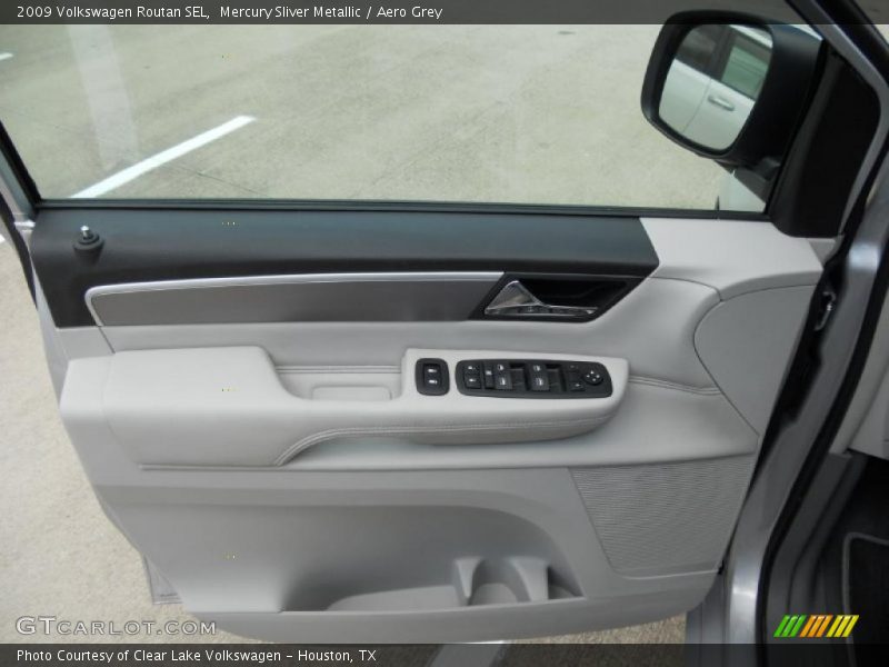 Mercury Sliver Metallic / Aero Grey 2009 Volkswagen Routan SEL