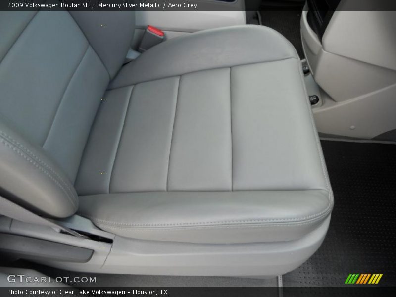 Mercury Sliver Metallic / Aero Grey 2009 Volkswagen Routan SEL