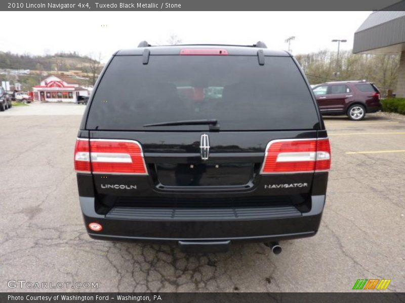 Tuxedo Black Metallic / Stone 2010 Lincoln Navigator 4x4