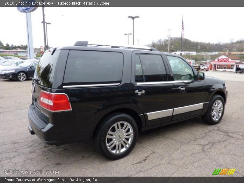 Tuxedo Black Metallic / Stone 2010 Lincoln Navigator 4x4