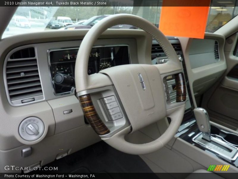 Tuxedo Black Metallic / Stone 2010 Lincoln Navigator 4x4