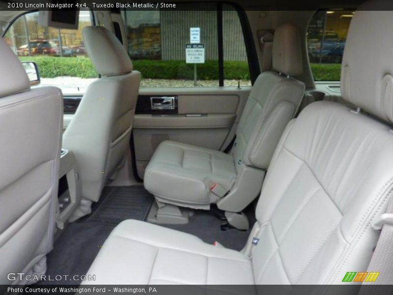 Tuxedo Black Metallic / Stone 2010 Lincoln Navigator 4x4