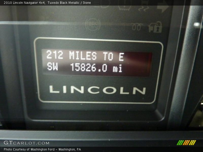 Tuxedo Black Metallic / Stone 2010 Lincoln Navigator 4x4