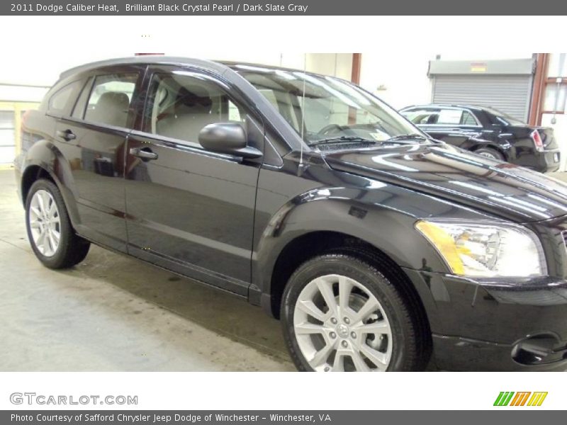 Brilliant Black Crystal Pearl / Dark Slate Gray 2011 Dodge Caliber Heat