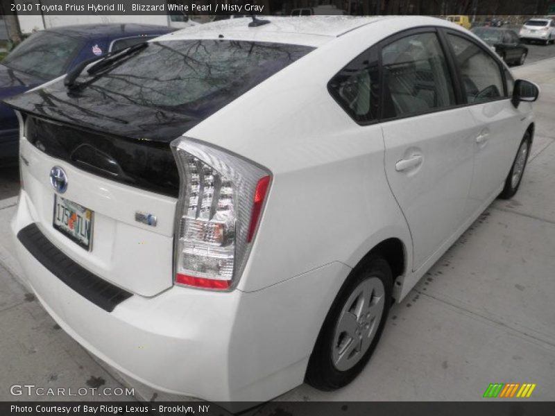 Blizzard White Pearl / Misty Gray 2010 Toyota Prius Hybrid III