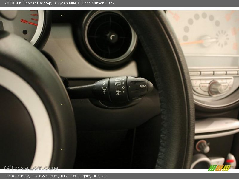 Controls of 2008 Cooper Hardtop