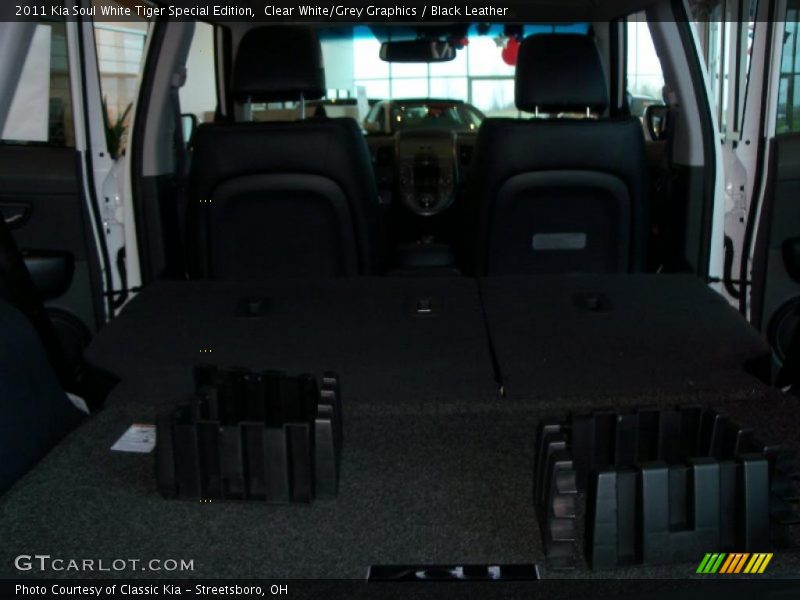 Clear White/Grey Graphics / Black Leather 2011 Kia Soul White Tiger Special Edition