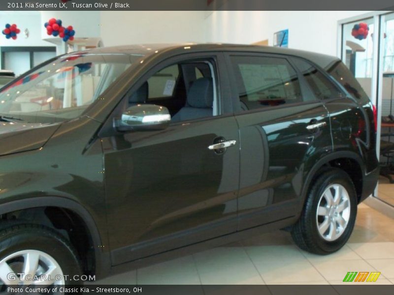 Tuscan Olive / Black 2011 Kia Sorento LX