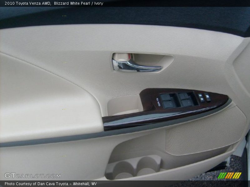 Blizzard White Pearl / Ivory 2010 Toyota Venza AWD