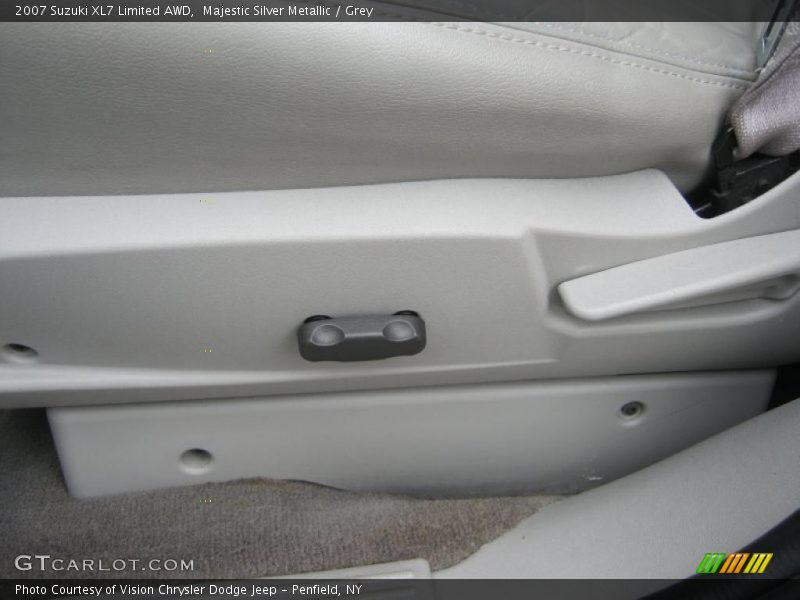 Majestic Silver Metallic / Grey 2007 Suzuki XL7 Limited AWD