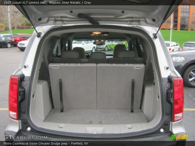 Majestic Silver Metallic / Grey 2007 Suzuki XL7 Limited AWD