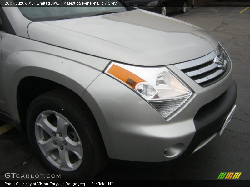 Majestic Silver Metallic / Grey 2007 Suzuki XL7 Limited AWD