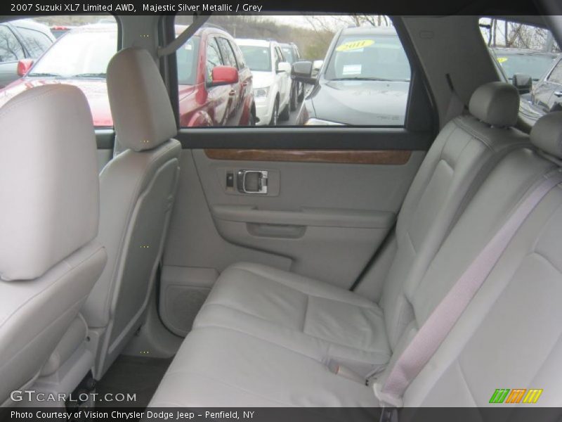 Majestic Silver Metallic / Grey 2007 Suzuki XL7 Limited AWD