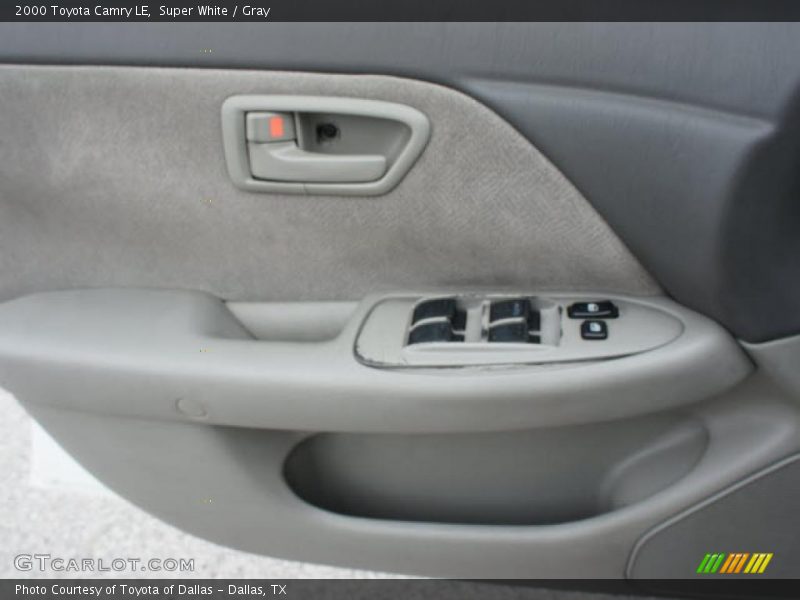 Super White / Gray 2000 Toyota Camry LE