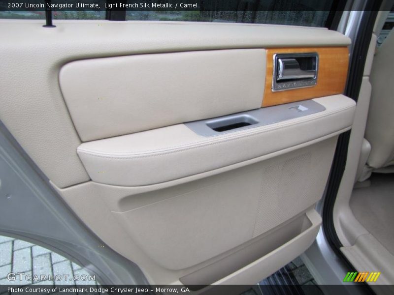 Door Panel of 2007 Navigator Ultimate