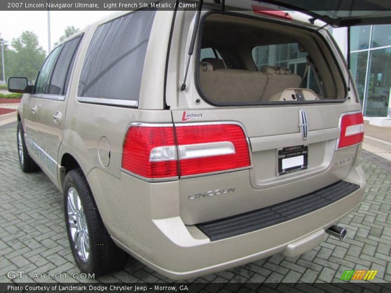 Light French Silk Metallic / Camel 2007 Lincoln Navigator Ultimate