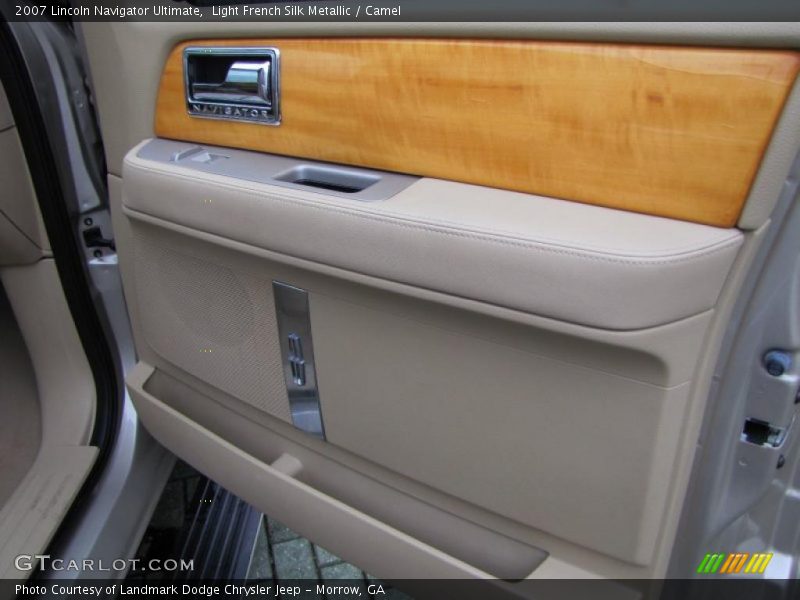 Door Panel of 2007 Navigator Ultimate