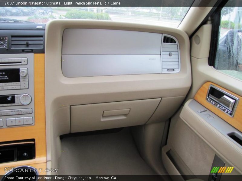 Light French Silk Metallic / Camel 2007 Lincoln Navigator Ultimate