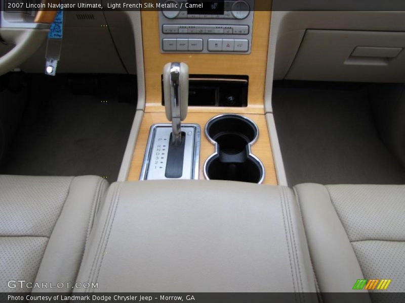  2007 Navigator Ultimate Camel Interior