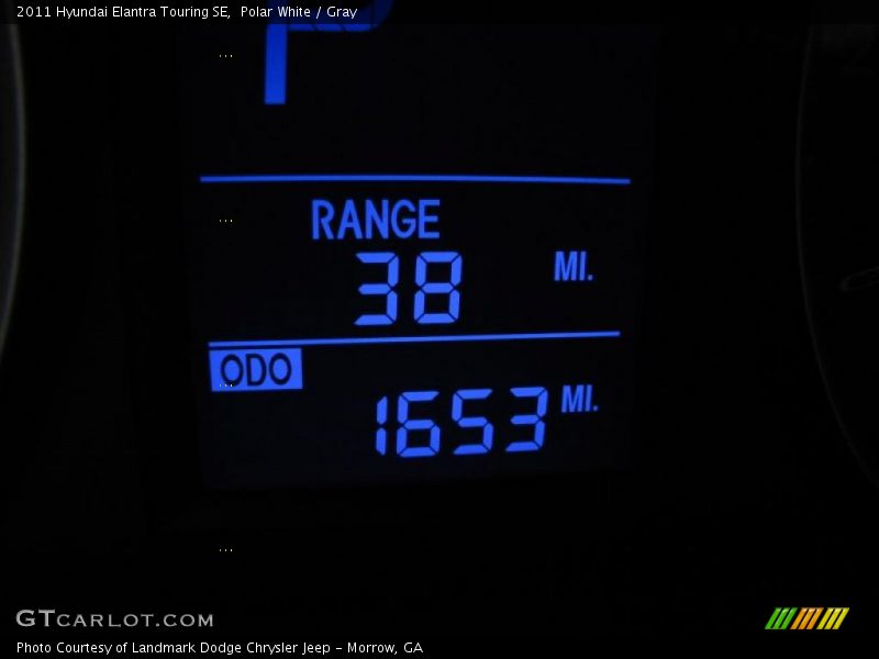 Polar White / Gray 2011 Hyundai Elantra Touring SE
