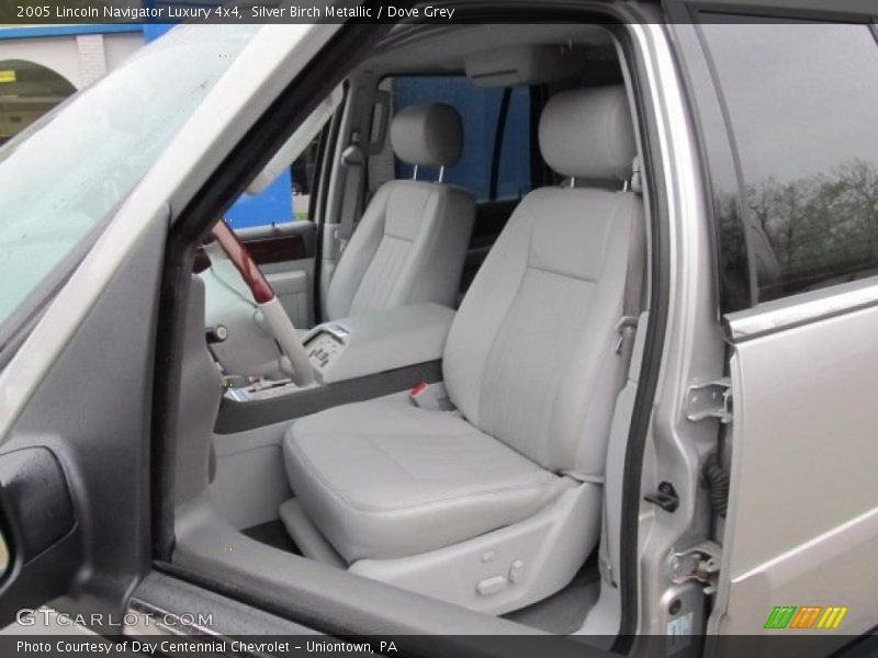 Silver Birch Metallic / Dove Grey 2005 Lincoln Navigator Luxury 4x4