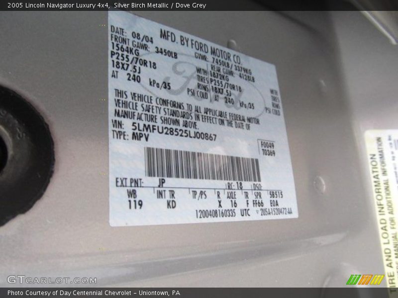 Silver Birch Metallic / Dove Grey 2005 Lincoln Navigator Luxury 4x4