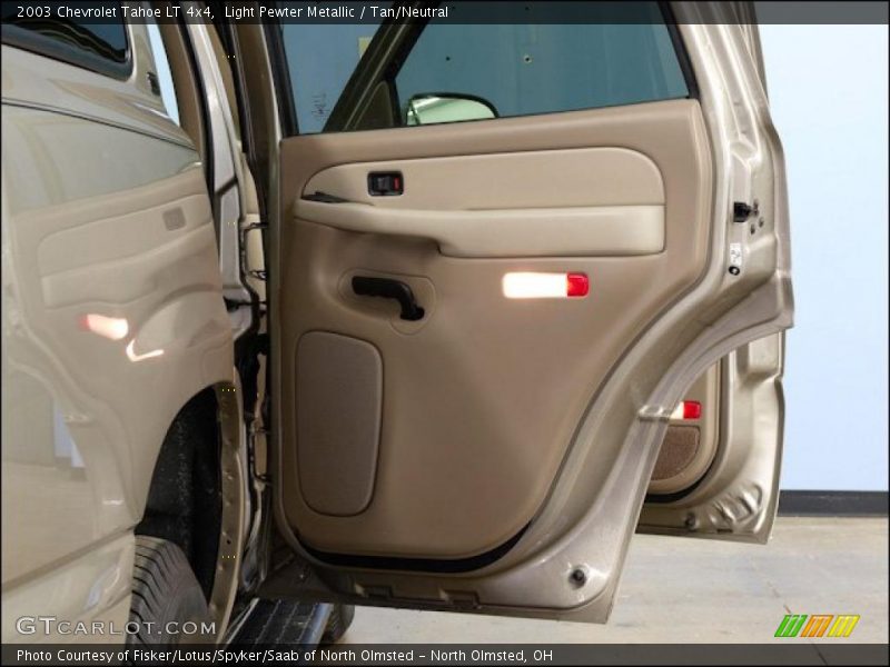 Light Pewter Metallic / Tan/Neutral 2003 Chevrolet Tahoe LT 4x4