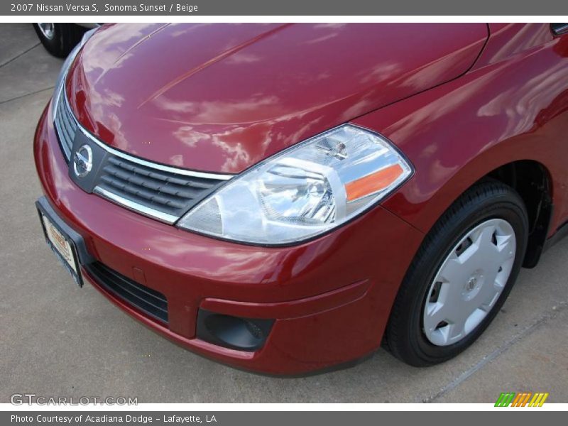 Sonoma Sunset / Beige 2007 Nissan Versa S