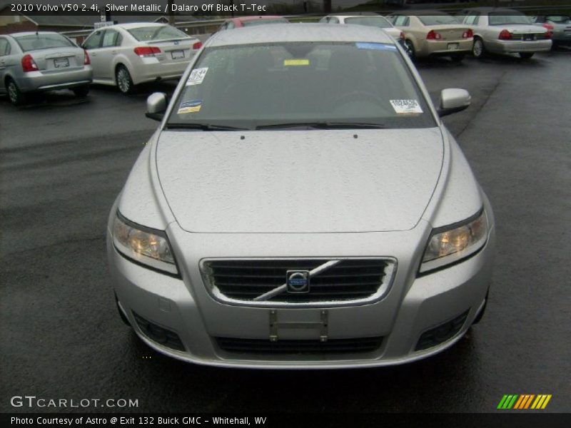 Silver Metallic / Dalaro Off Black T-Tec 2010 Volvo V50 2.4i