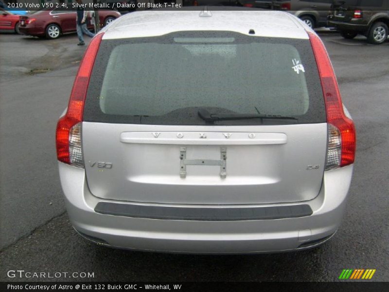 Silver Metallic / Dalaro Off Black T-Tec 2010 Volvo V50 2.4i