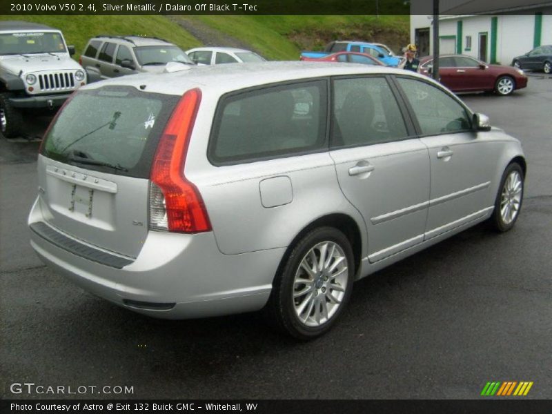 Silver Metallic / Dalaro Off Black T-Tec 2010 Volvo V50 2.4i