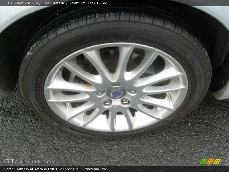 Silver Metallic / Dalaro Off Black T-Tec 2010 Volvo V50 2.4i